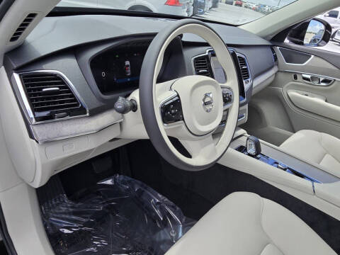 2025 Volvo XC90 B6 Plus Bright Theme 7P