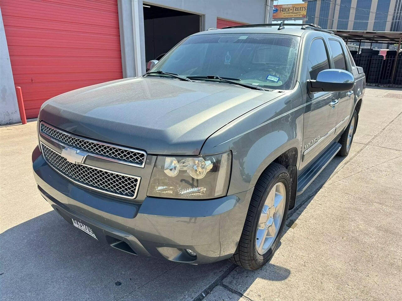 2011 Chevrolet Avalanche for sale at Drive Nation in Houston, TX