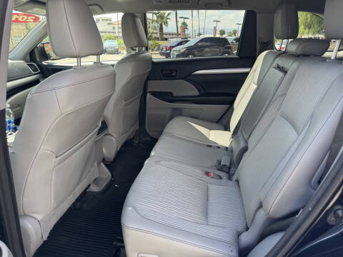 2017 Toyota Highlander LE Plus