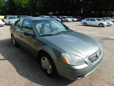 2004 Nissan Altima for sale at Macrocar Sales Inc in Uniontown OH
