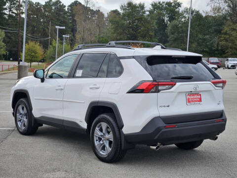 2025 Toyota RAV4 Hybrid LE