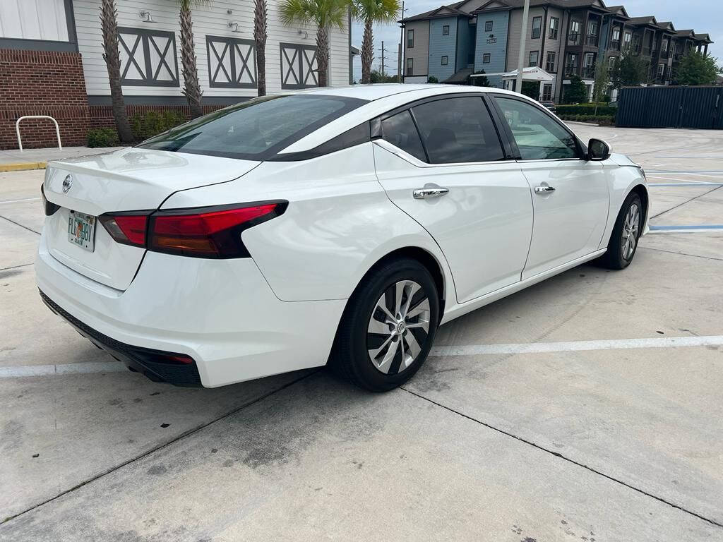 2021 Nissan Altima S photo 14