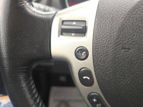 2013 Nissan Rogue SV w/SL Package