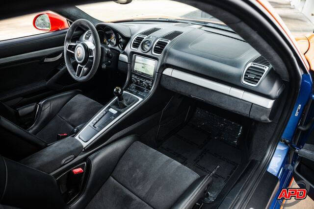 2016 Porsche Cayman GT4