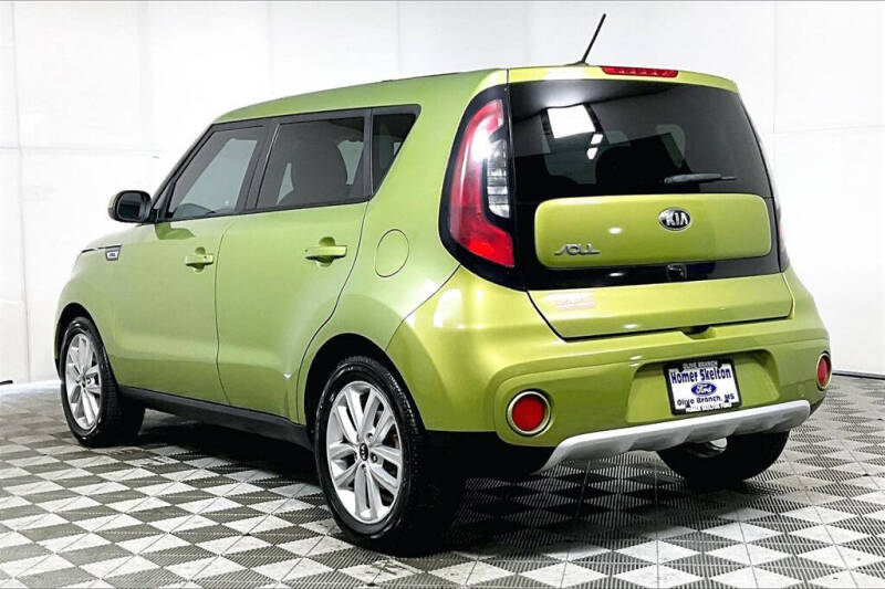 2017 Kia Soul +