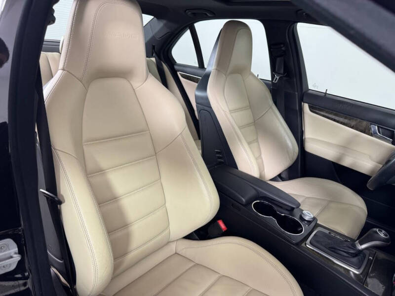 2010 Mercedes-Benz C-Class C 63 AMG