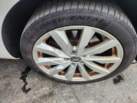 2017 Audi A4 2.0T quattro Premium