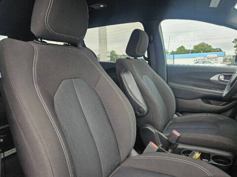 2024 Chrysler Pacifica Touring