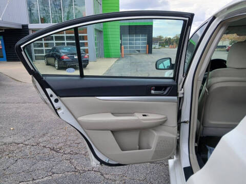 2010 Subaru Legacy 2.5i