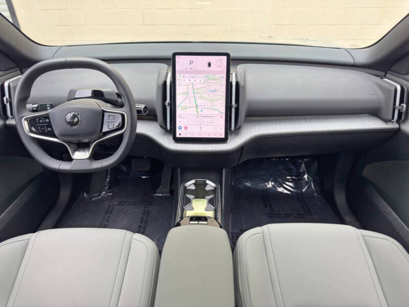 2025 Volvo EX30 Twin Plus