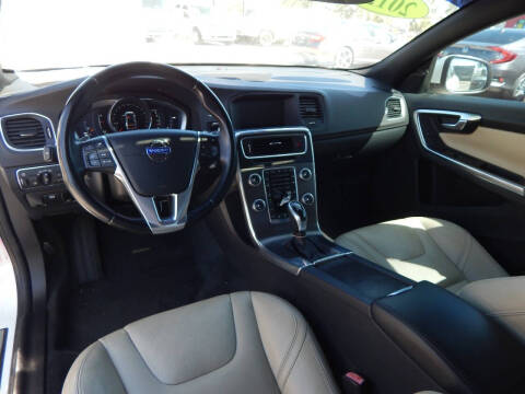 2015 Volvo S60 T6 Drive-E Platinum
