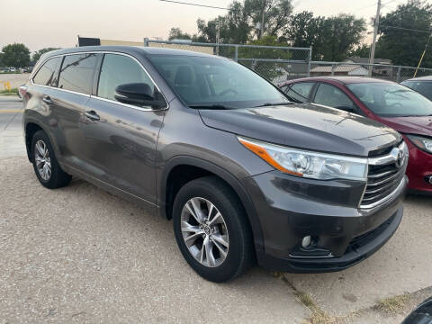 2016 Toyota Highlander for sale at Wichita Car Connect LLC in Wichita KS