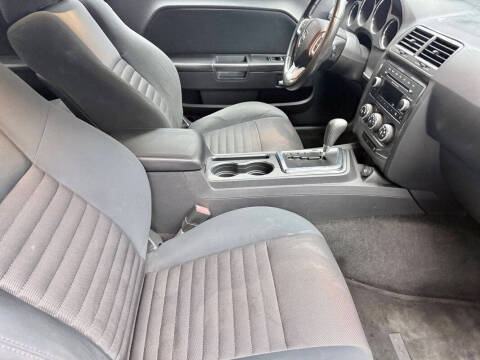 2012 Dodge Challenger SXT