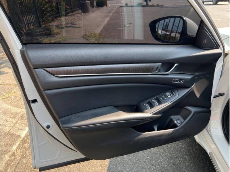 2018 Honda Accord EX-L w/Navi