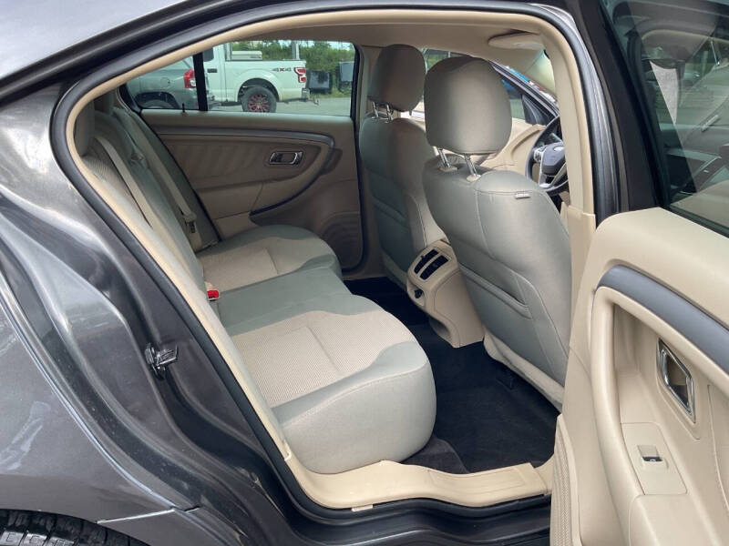 2015 Ford Taurus SEL