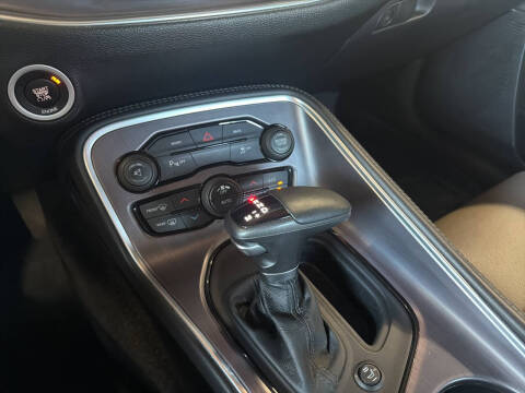 2015 Dodge Challenger SXT