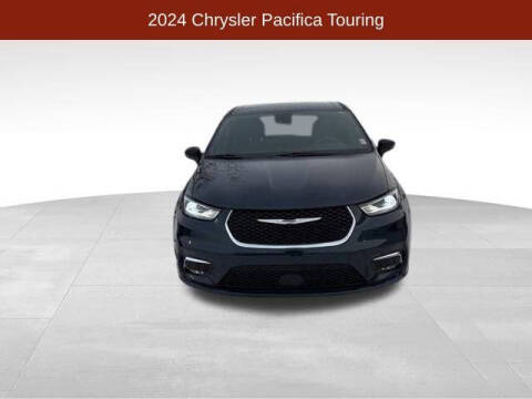 2024 Chrysler Pacifica Touring