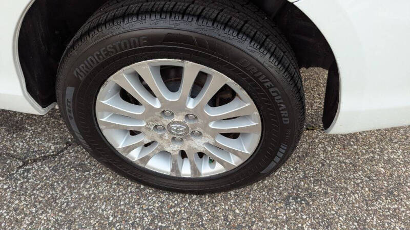 2008 Toyota Sienna LE 7-Passenger