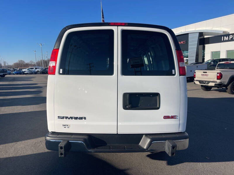 2023 GMC Savana 2500