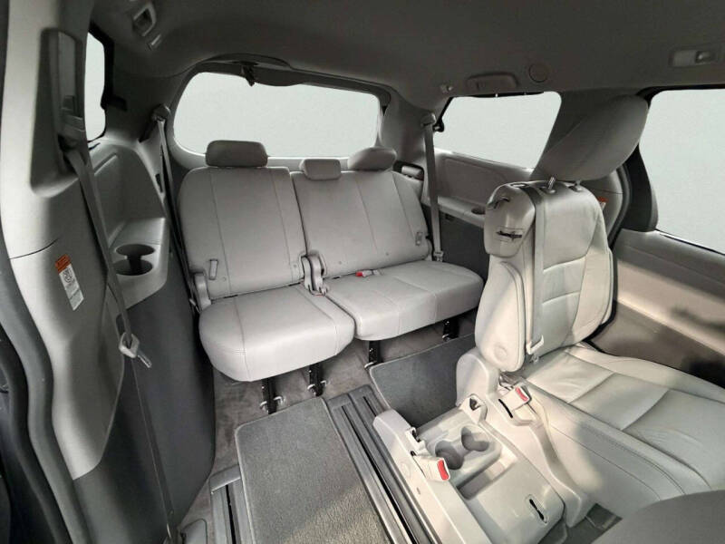 2018 Toyota Sienna XLE 8-Passenger