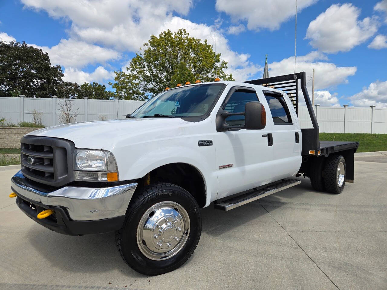 2004 Ford F-550 Super Duty 48