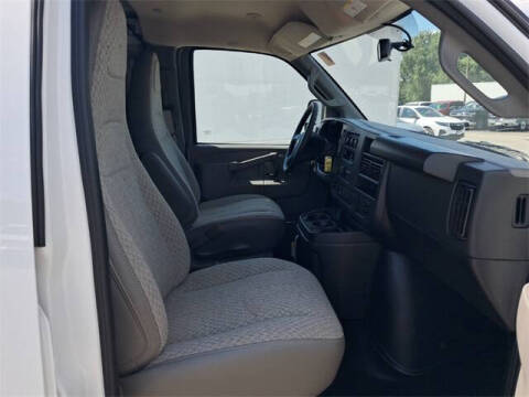 2025 Chevrolet Express 2500