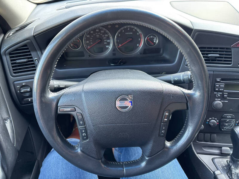 2004 Volvo XC70