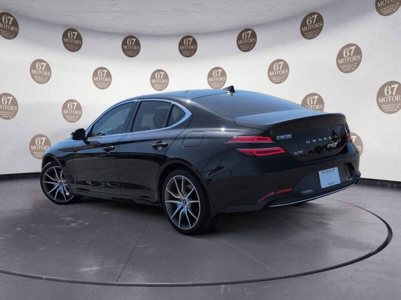 2023 Genesis G70