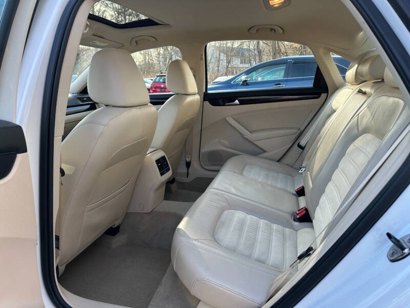 2015 Volkswagen Passat 1.8T SEL Premium