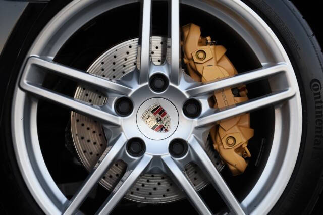 2017 Porsche 911 Carrera 4