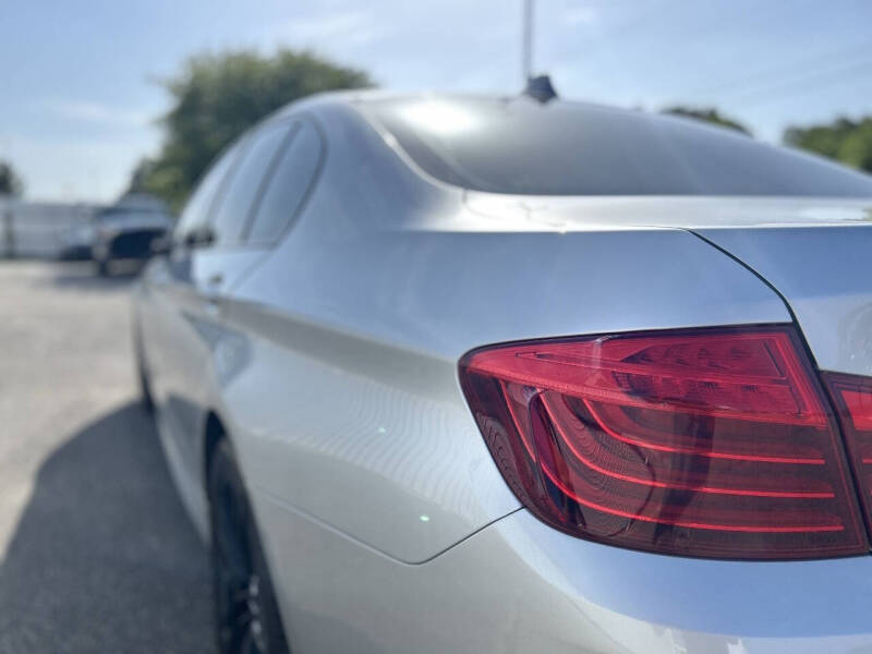 2015 BMW 5 Series 528i