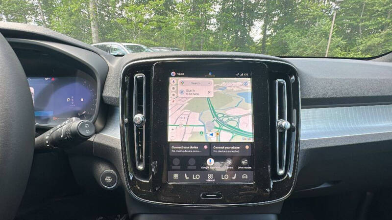2026 Volvo XC40 B5 Core