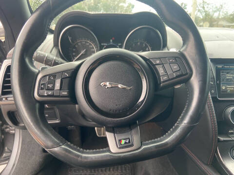 2016 Jaguar F-TYPE R