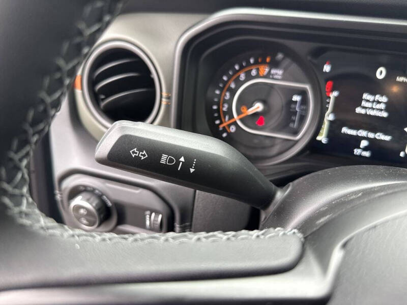 2025 Jeep Gladiator Mojave X