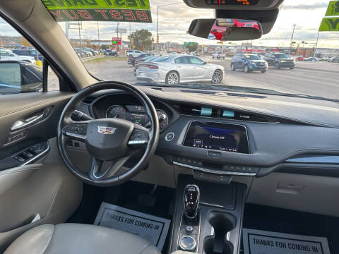 2023 Cadillac XT4 Premium Luxury