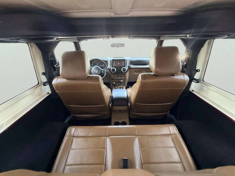 2012 Jeep Wrangler Sahara