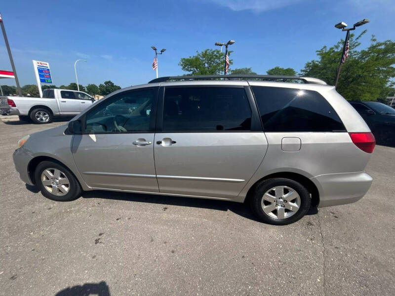 2004 Toyota Sienna