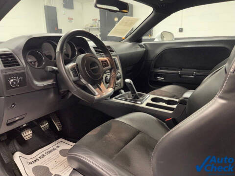 2014 Dodge Challenger SRT8