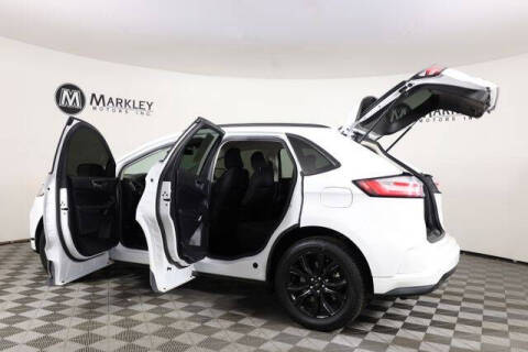 2022 Ford Edge SE