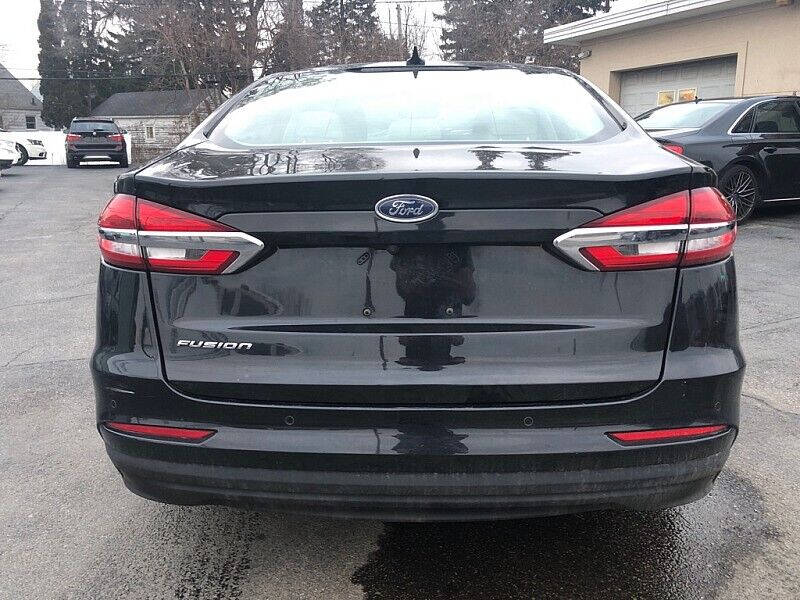 2020 Ford Fusion SE