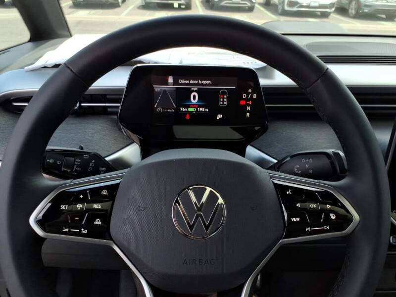 2025 Volkswagen ID. Buzz Pro S Plus 4Motion