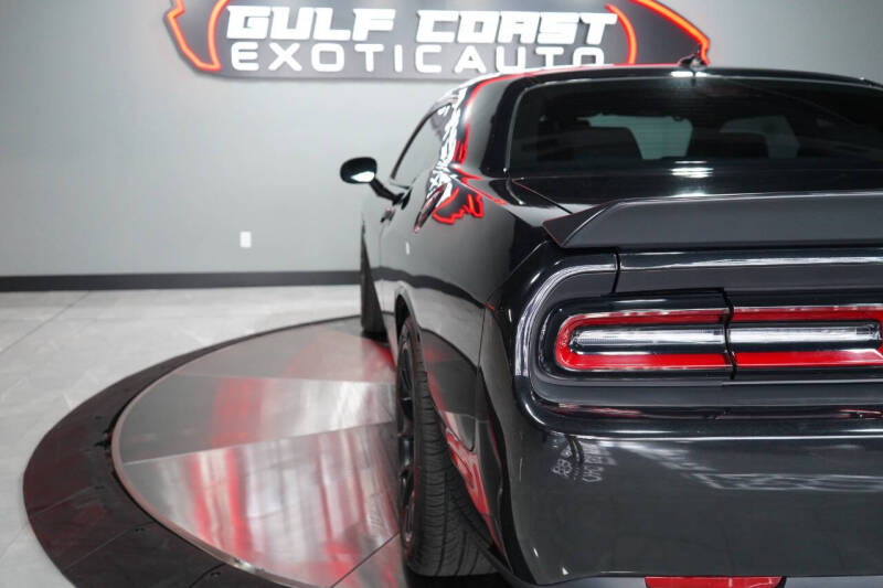 2015 Dodge Challenger SRT Hellcat