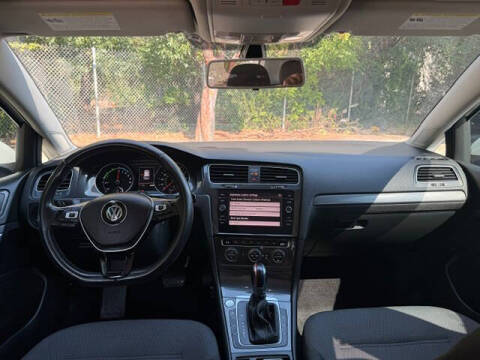 2019 Volkswagen e-Golf SE