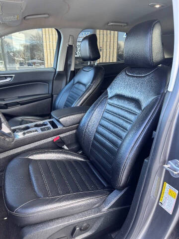 2022 Ford Edge SEL
