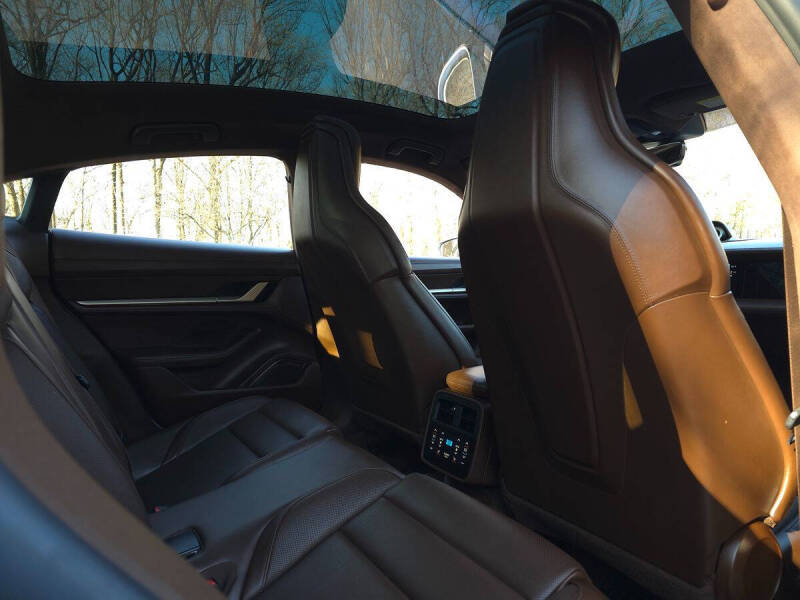 2020 Porsche Taycan Turbo