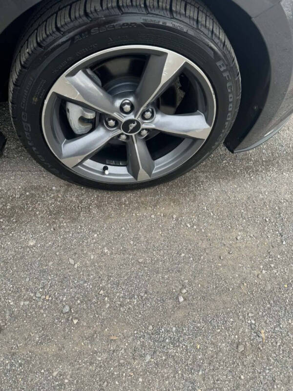 2016 Ford Mustang V6