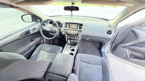 2013 Nissan Pathfinder Platinum