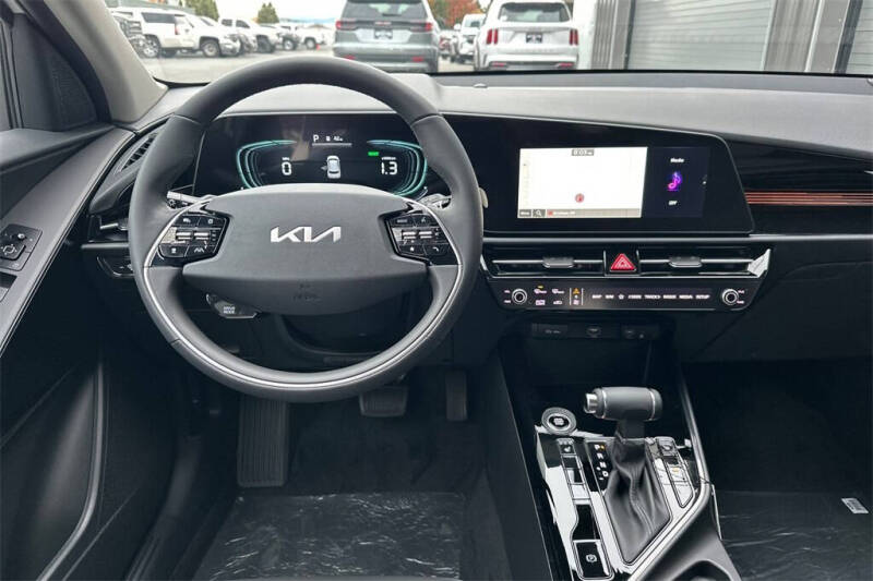 2025 Kia Niro EX