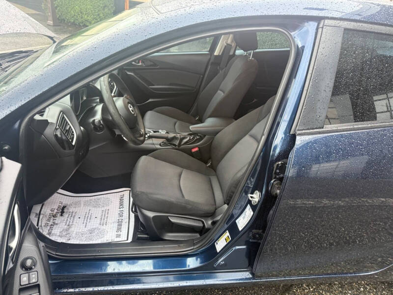 2016 Mazda MAZDA3 i Sport