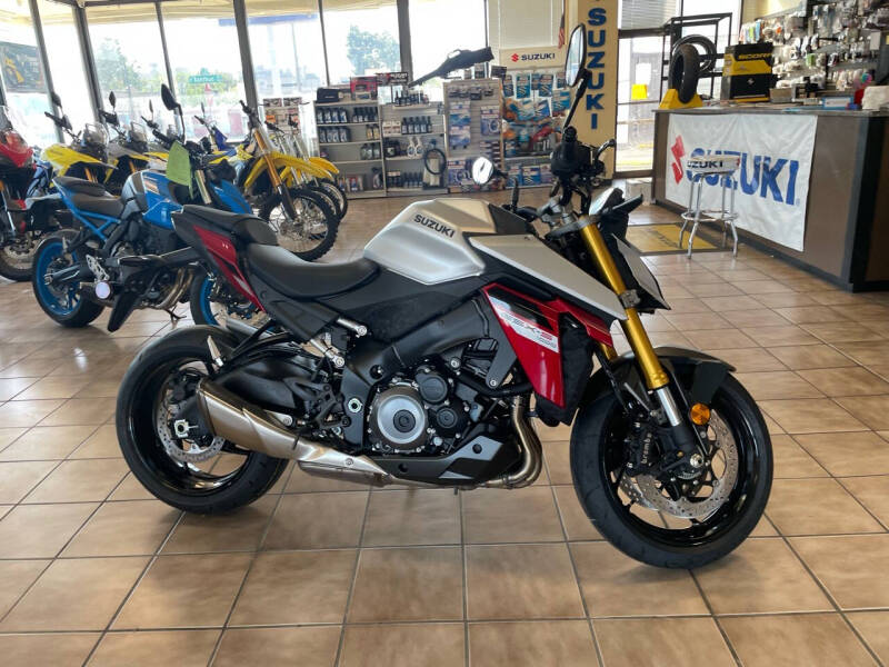 2024 Suzuki GSX-S1000